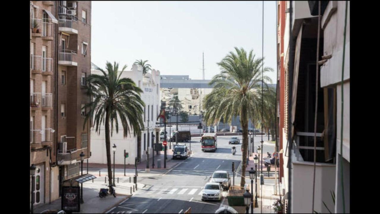 Reina Apartment Valencia Exterior photo